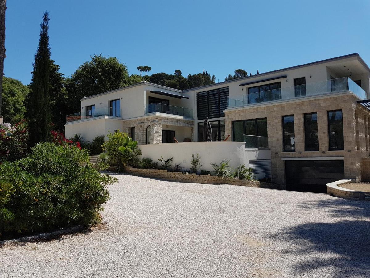 Hotel Hpc Suites - Cassis Centre - Parking Gratuit & Piscine Chauffee 4*
