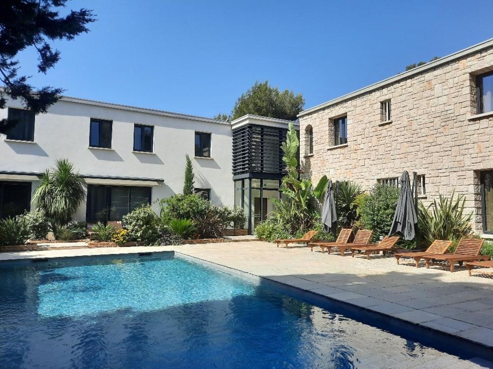 Hpc Suites - Cassis Centre - Parking Gratuit & Piscine Chauffee Hotel 4*