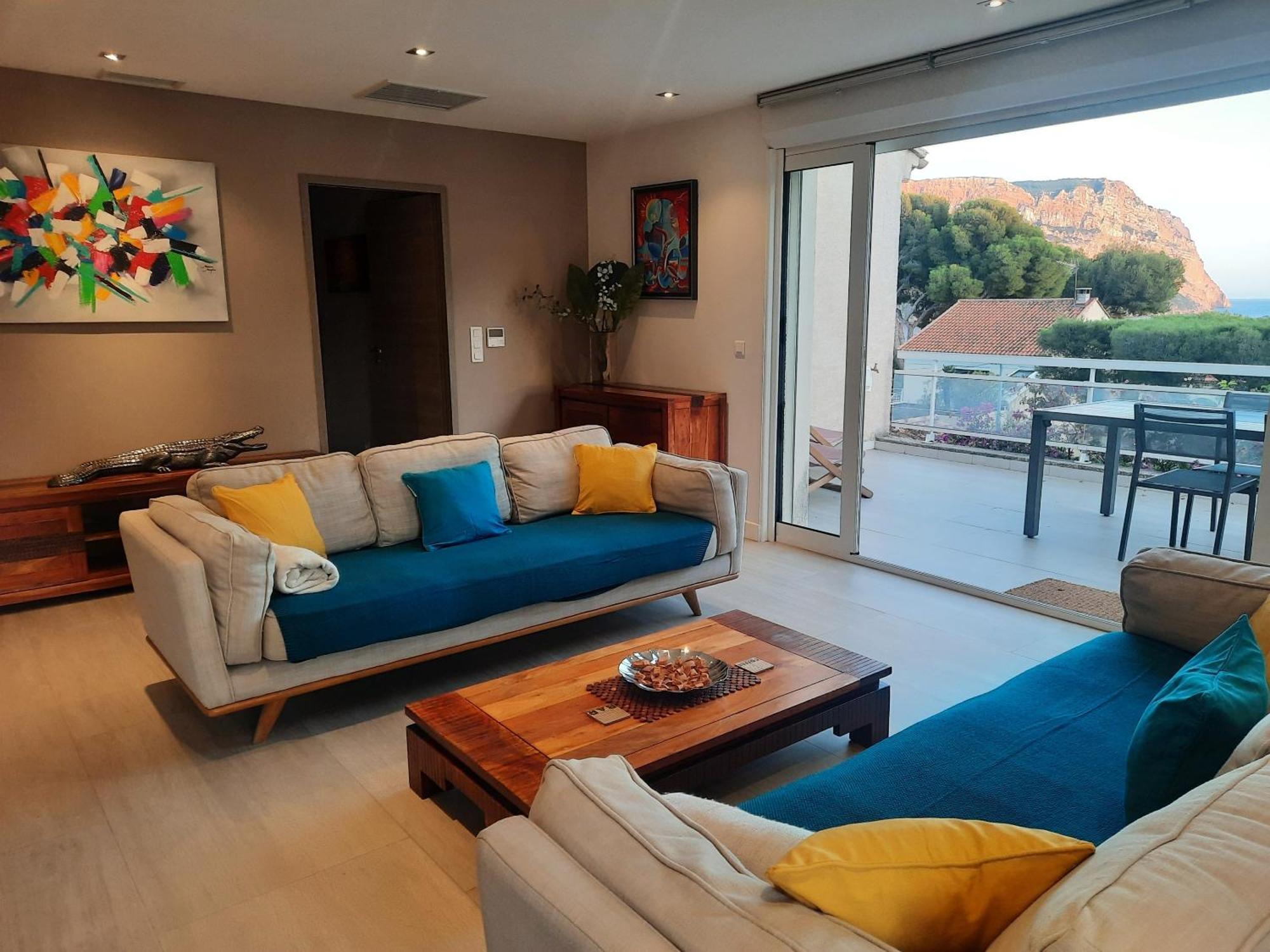 Hpc Suites - Cassis Centre - Parking Gratuit & Piscine Chauffee Hotel