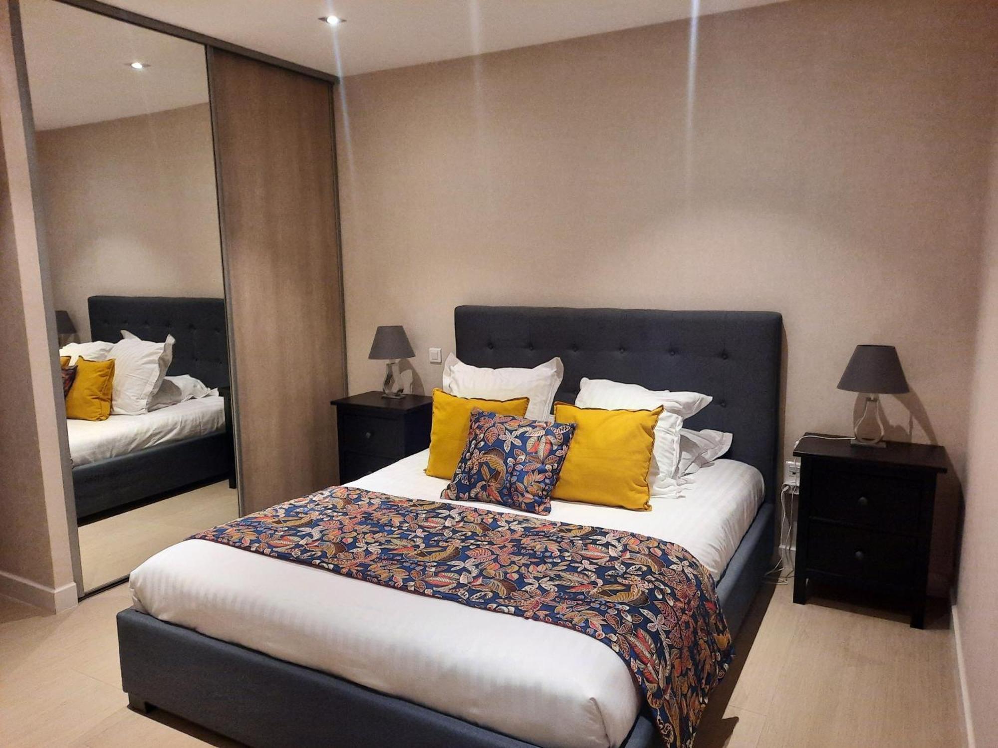 Hotel Hpc - Centre - Parking Gratuit & Piscine Chauffee