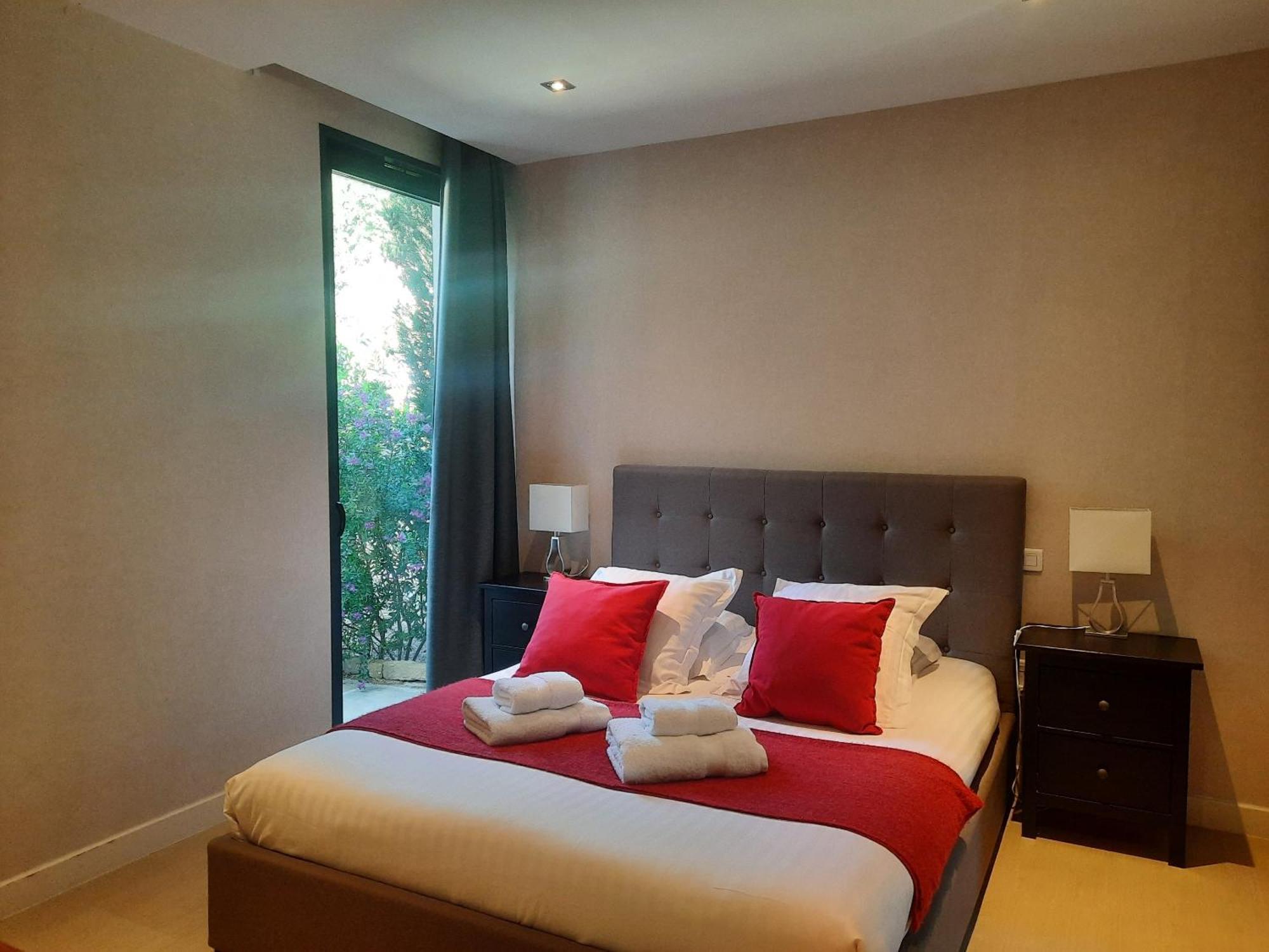 Hpc - Centre - Parking Gratuit & Piscine Chauffee 4*